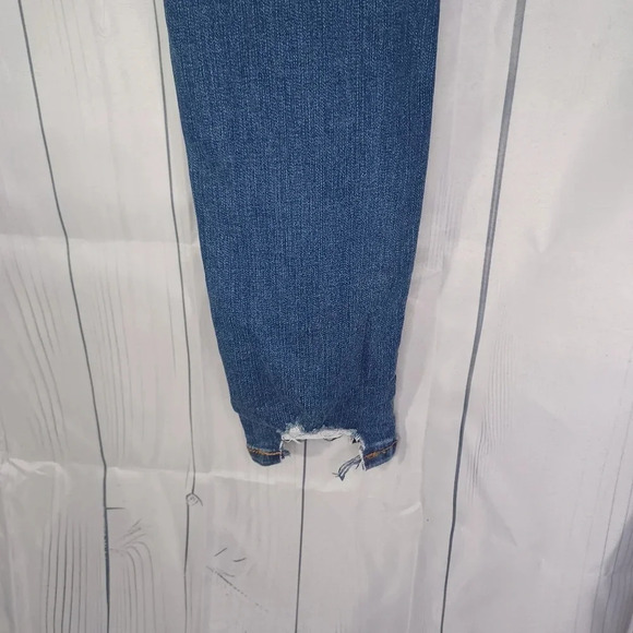 Wallflower Distressed The Flirty Curvy high rise skinny jeans - Picture 11 of 11